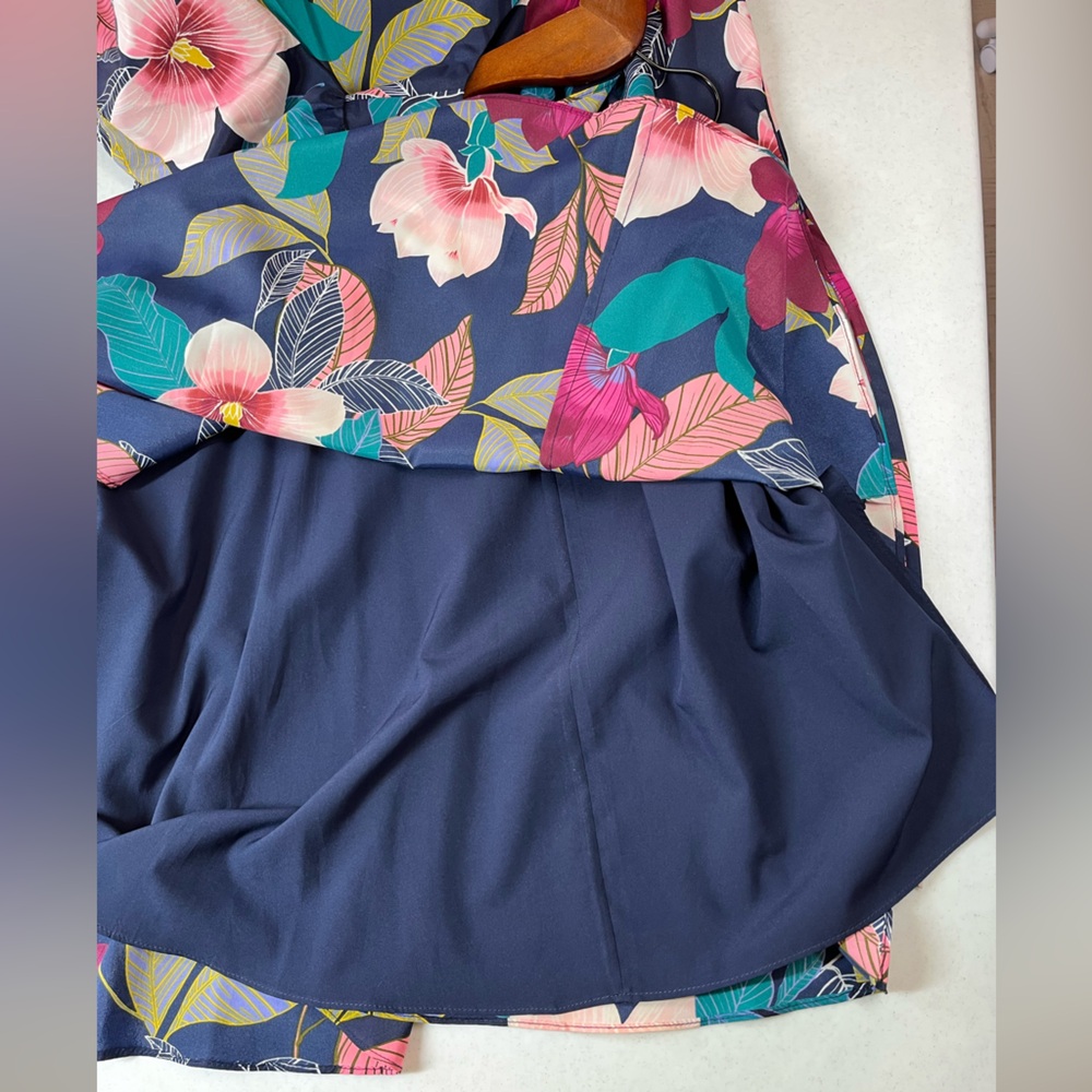 Eliza J Faux Wrap Floral Midi Dress. Size 8P. - Picture 8 of 13